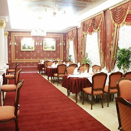 Marlen Hotel Rivne Bagian luar foto