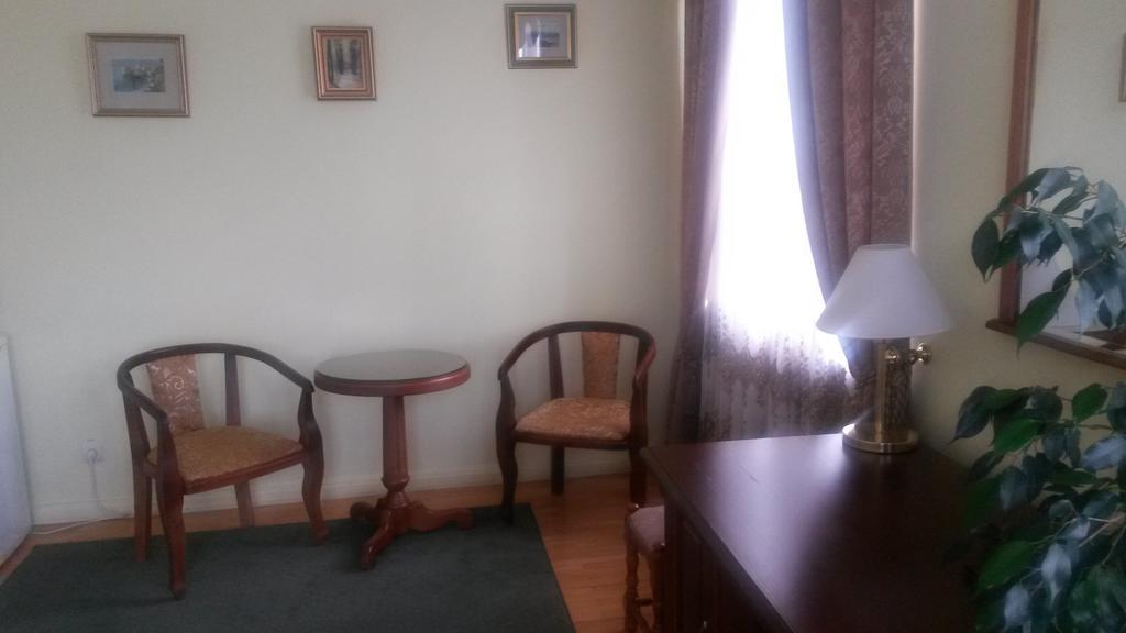 Marlen Hotel Rivne Bagian luar foto